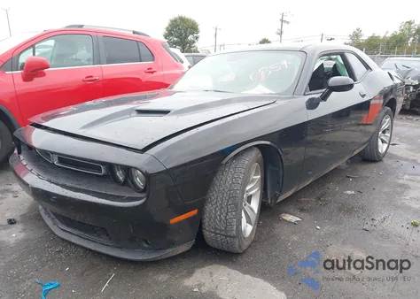 2021 Dodge Challenger Sxt z USA, uszkodzony, nr VIN 2C3CDZAG3MH630859